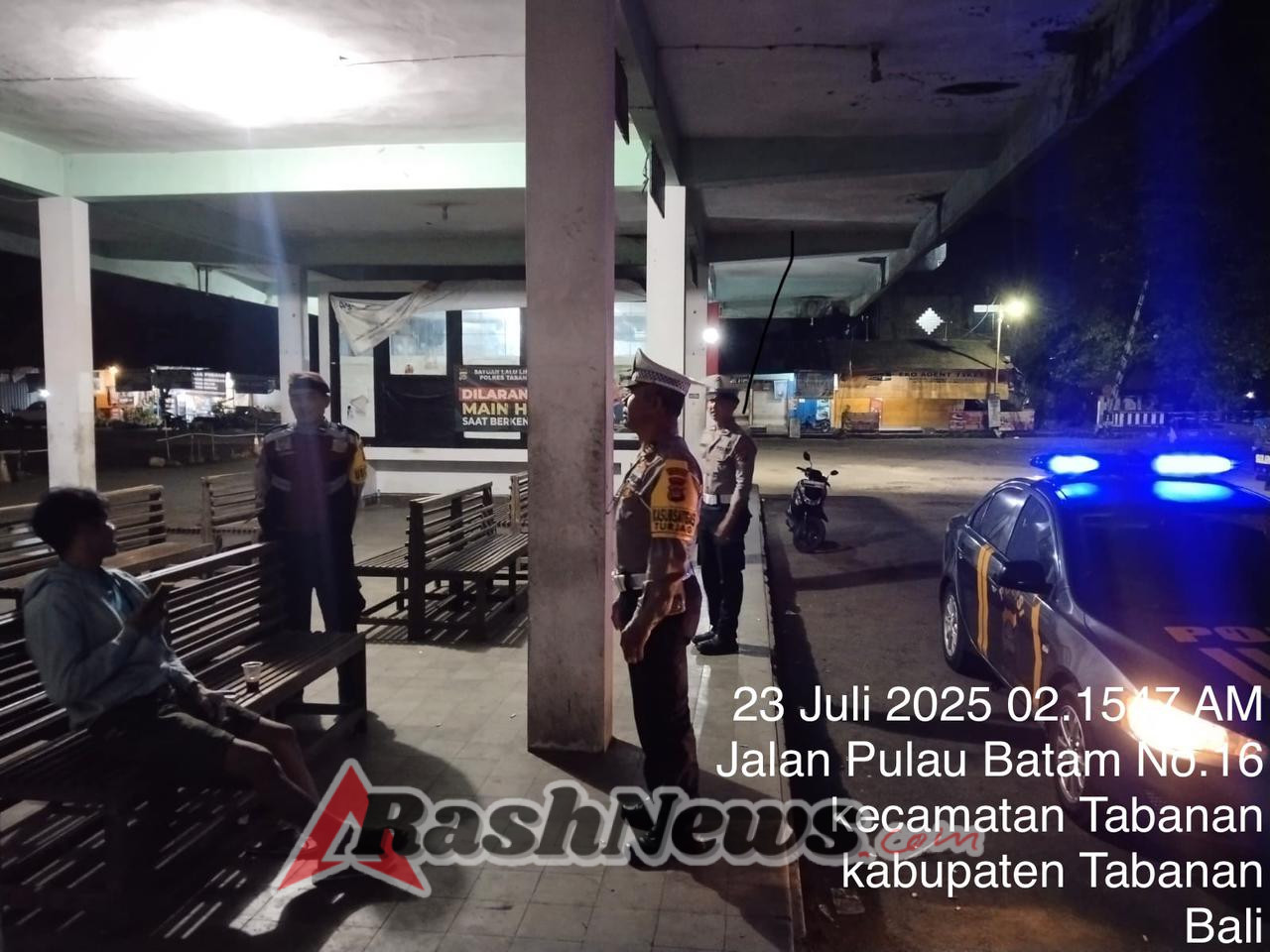 Tingkatkan kewaspadaan malam hari Polsek Tabanan gelar Blue light Patrol