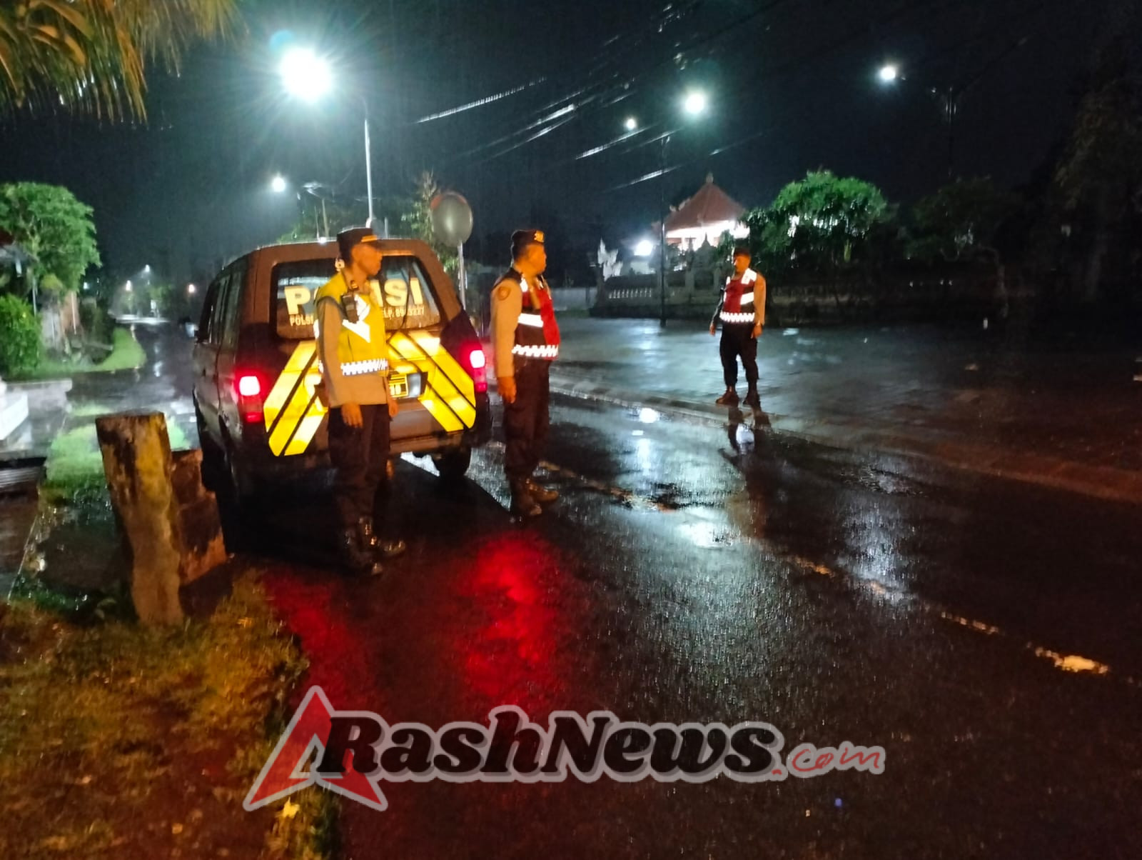 Ciptakan Rasa Aman, Polsek Abiansemal Laksanakan Patroli Subuh Di Jalur Sepi & Pemukiman
