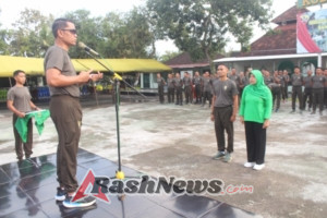 Wujud Perhatian Satuan, Dandim Loteng Berikan Reward Keluarga Teladan Bulan Madu di Hotel