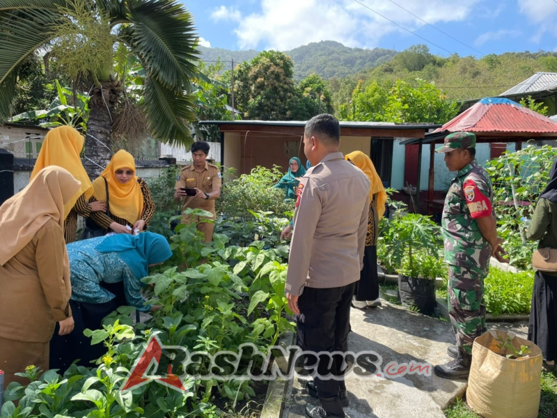 Babinsa Koramil Sekongkang Dukung Kegiatan Penilaian Kebun PKK Tingkat Kabupaten