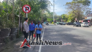 Kapolsek Kuta Selatan Berikan Himbauan dan Teguran kepada Pengendara yang Parkir Sembarangan