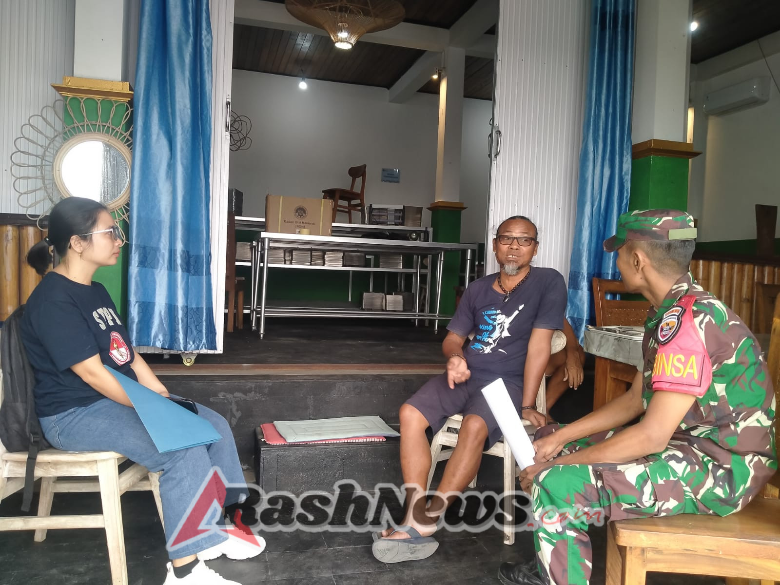 Sukseskan Program Pemerintah, Babinsa Batununggul Dampingi Ketua Tim MBG Tinjau Dapur Sehat