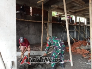 Babinsa Kodim 1602/Ende Perkuat Kamtibmas Lewat Monitoring dan Komsos di Desa Binaan