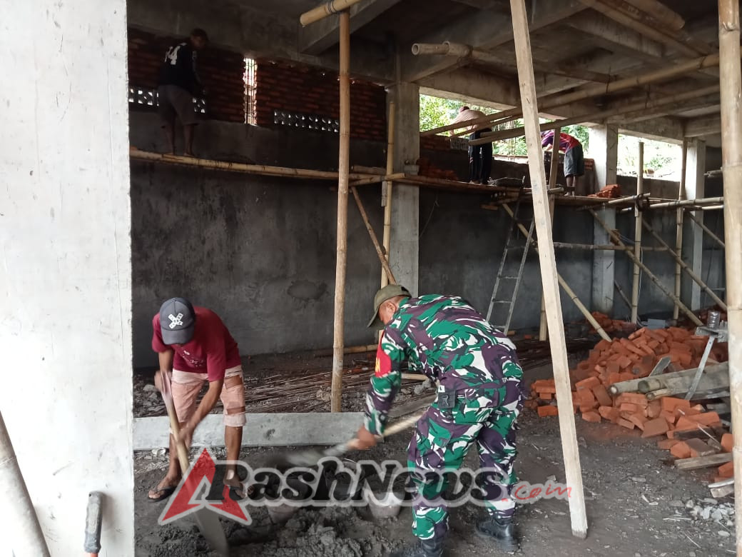 Babinsa Kodim 1602/Ende Perkuat Kamtibmas Lewat Monitoring dan Komsos di Desa Binaan