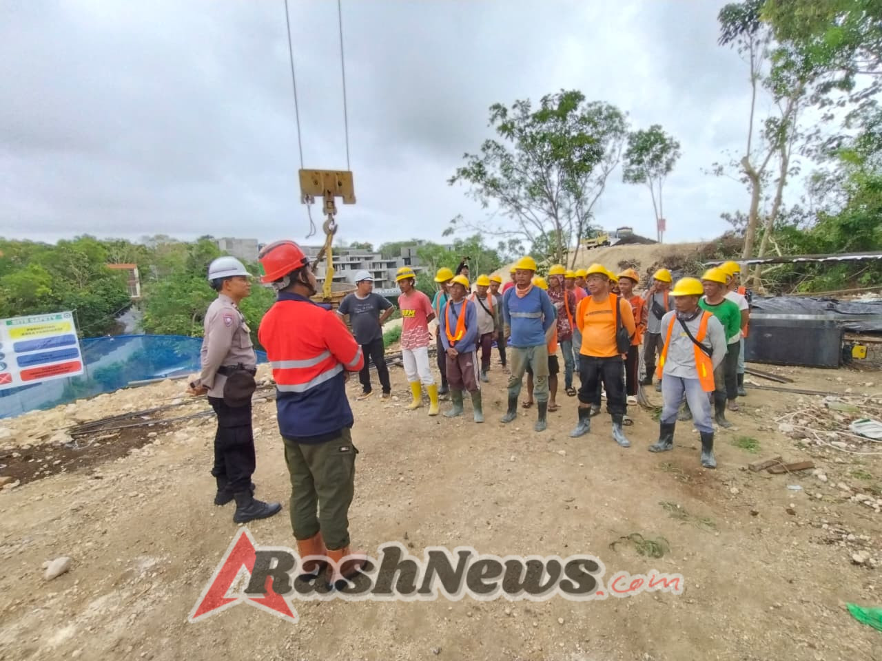 Polsek Kuta Selatan Laksanakan Pendataan Penduduk Non Permanen di Desa Pecatu
