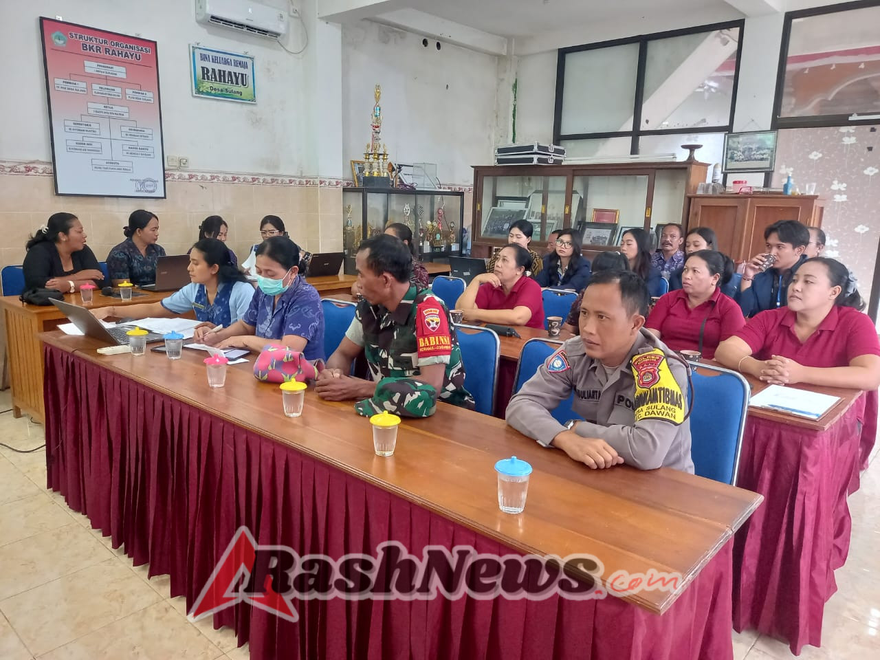 Tingkatkan Kesehatan Masyarakat, Babinsa Sulang Ikut Serta Musyawarah Masyarakat Desa
