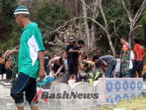 TNI AD Perkuat Hubungan dengan Masyarakat Lewat Bantuan Penggalian Kuburan