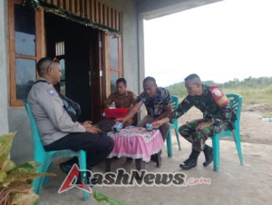Tingkatkan Sinergi, Babinsa Koramil 02/Walakaka Sambangi Warga