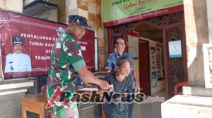 Dukung Program Pemerintah Babinsa Undisan Dampingi Penyaluran BLT DD Tahap VII