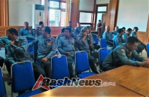 Babinsa Bersama Aparat Terkait Gelar Rapat Koordinasi Pelatihan Linmas untuk Meningkatkan Fungsi dan Tugas Pokok