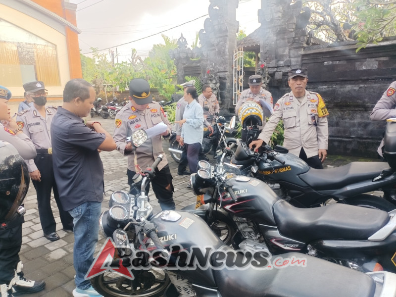 Polsek Denpasar Selatan Gelar Apel Pimpinan dan Pengecekan Inventaris Kendaraan Dinas
