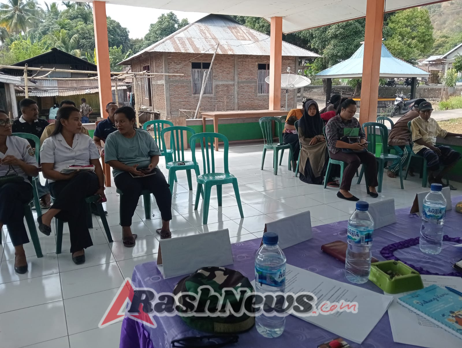 Babinsa Kodim 1602/Ende Turut Sukseskan Musdes Penyusunan Program Pembangunan Desa Ngalukoja