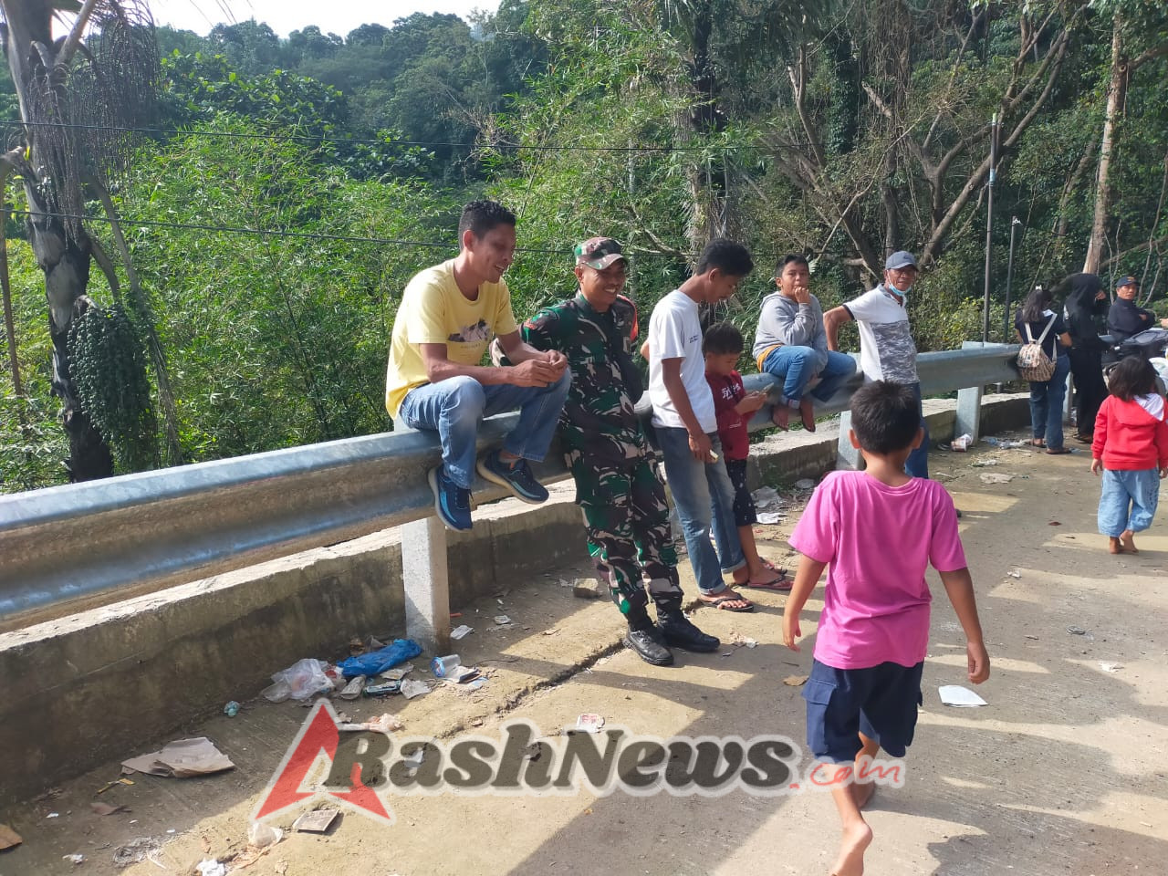 Babinsa Koramil 1602-02/Wolowaru Laksanakan Komsos dan Pamwil di Desa Kelisamba