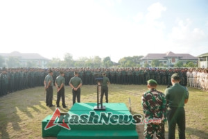 Pangdam IX/Udayana Ajak Prajurit TNI Jaga Kesehatan dan Moral dalam Upacara 17-an di Denpasar