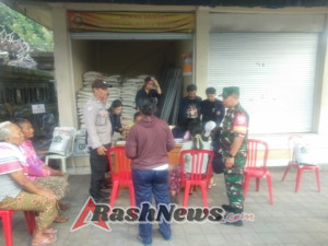 Babinsa Koramil 1624-01/Larantuka Hadiri Penyaluran BLT di Desa Blepanawa