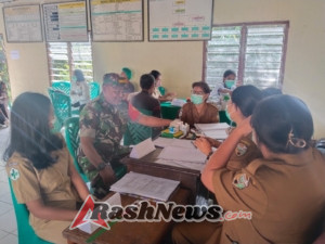 Babinsa Kodim 1602/Ende Hadir Berikan Rasa Aman di Kegiatan Posyandu Desa Dile