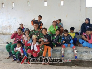 Babinsa Koramil 01/Loli Amankan Pacuan Kuda HUT RI ke-80 di Lapangan Gelora Sumba Barat