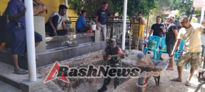 Babinsa Koramil Batutua Bersama Warga Bantu Gali Makam Bentuk Kepedulian terhadap Sesama