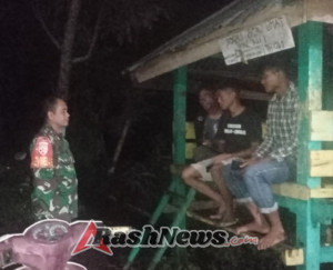Patroli Malam Babinsa Ta’a: Meningkatkan Keamanan dan Keterlibatan Warga dalam Menjaga Desa