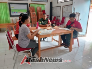 Program CBP Bulog Tersalurkan di Beng, Babinsa Gianyar Beri Pendampingan