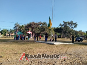 TNI-POLRI Bersineegi Latih Paskibra Di Kecamatan Bikomi Selatan Jelang HUT RI Ke-80