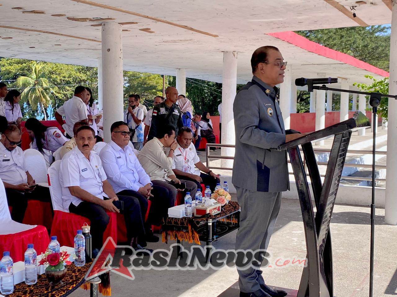 Dukung Kreativitas Pelajar, Babinsa Kodim 1602/Ende Hadir di Tengah Lomba Marching Band Kabupaten Ende