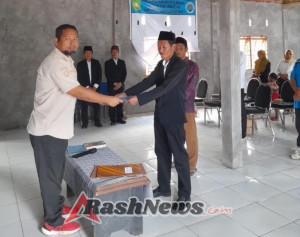 Sertu Furkan Hadiri Pelantikan Perangkat Desa dan Anggota BPD Paw Desa Sekokat