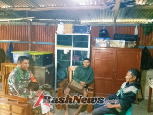 Sinergi TNI dan Warga, Babinsa Detusoko Dorong Kewaspadaan dan Ketertiban Lingkungan