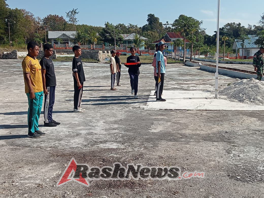 Sambut Hari Kemerdekaan, Babinsa Kabola Siapkan Pasukan Pengibar Bendera Terbaik