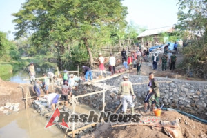 TMMD Kodim 1607/Sumbawa Bangun Jembatan Penghubung, Petani Kalabeso Sambut Antusias