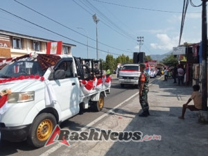 Pawai Pembangunan Mobil Hias Meriah, TNI AD Siaga Amankan Wilayah Ende Timur
