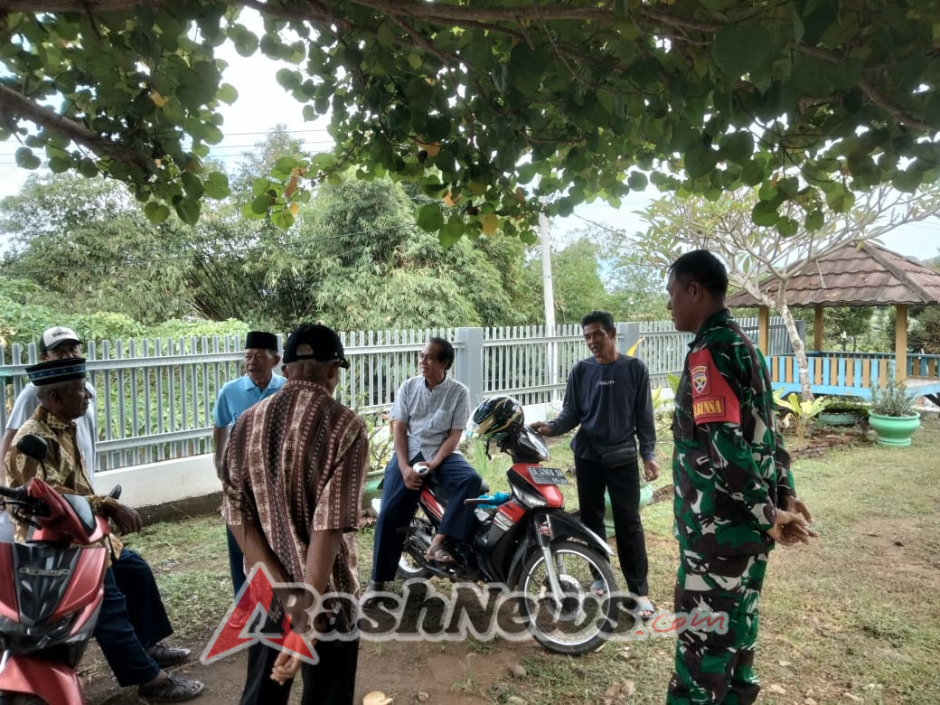 Babinsa dan Warga Kompak Jaga Keamanan dan Kebersihan di Tengah Musim Panas