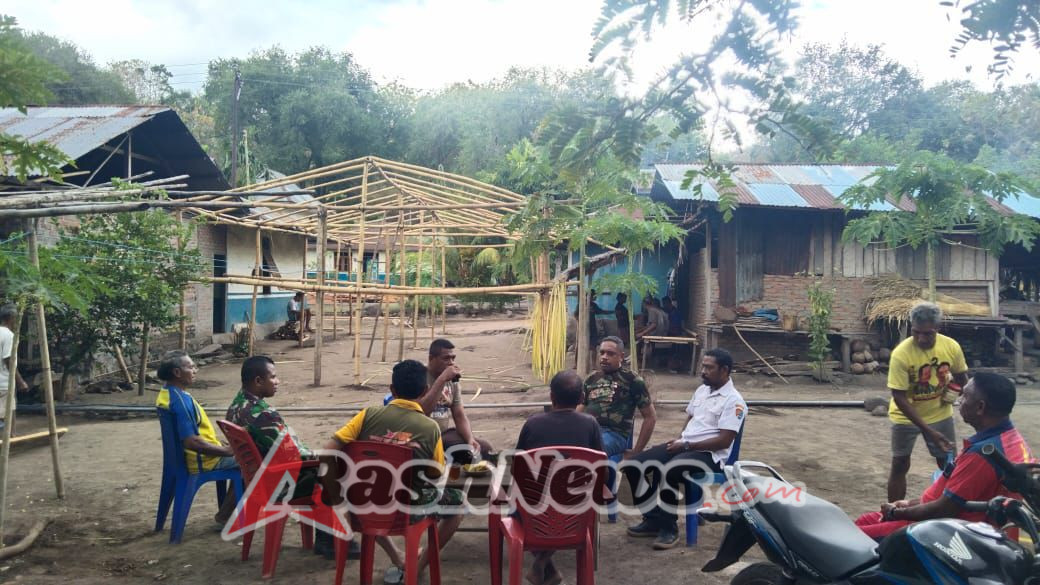 Babinsa Desa Bandar Gelar Komsos Bersama Warga Jaga Kamtibmas