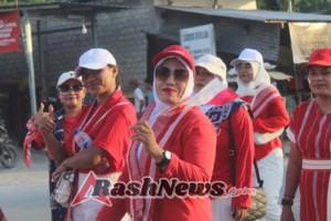 Semarak HUT RI Ke-80 Anggota Koramil 1629-01/ Laratama Dan Persit Kartika Chandra Kirana XLV Dim 1629 Ikut Meramaikan Karnaval