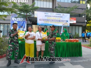 Harga Stabil, Perut Kenyang: Aksi Nyata Babinsa Koramil 1612-02/Komodo Bersama Persit