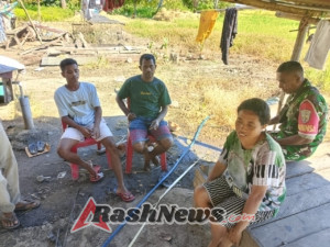 Dekatkan Diri dengan Warga, Serda Denis Tegaskan Komitmen TNI untuk Rakyat