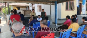 Babinsa Bersama Tenaga Medis Gelar Penyuluhan Kesehatan di Posyandu Lansia Onekore