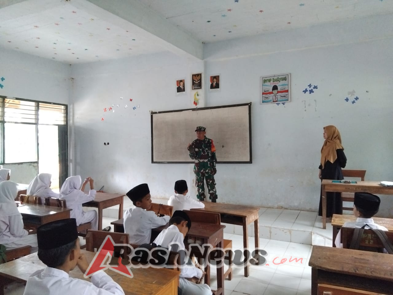 Serka A. Nasution Ajak Siswa SMA Al Mukhlisin Aktif Jaga Persatuan Bangsa