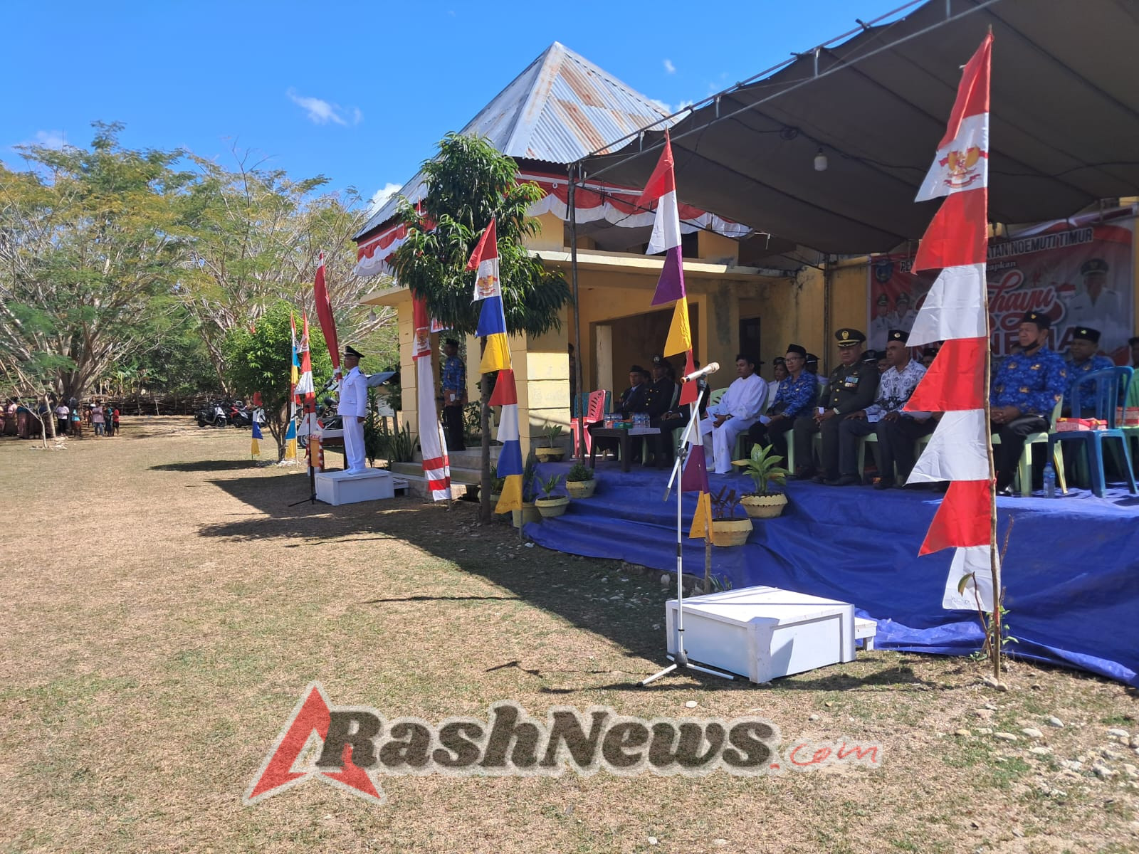 Danramil 1618-01/Miotim Hadiri Upacara Peringatan HUT ke-80 RI di Kecamatan Noemuti Timur