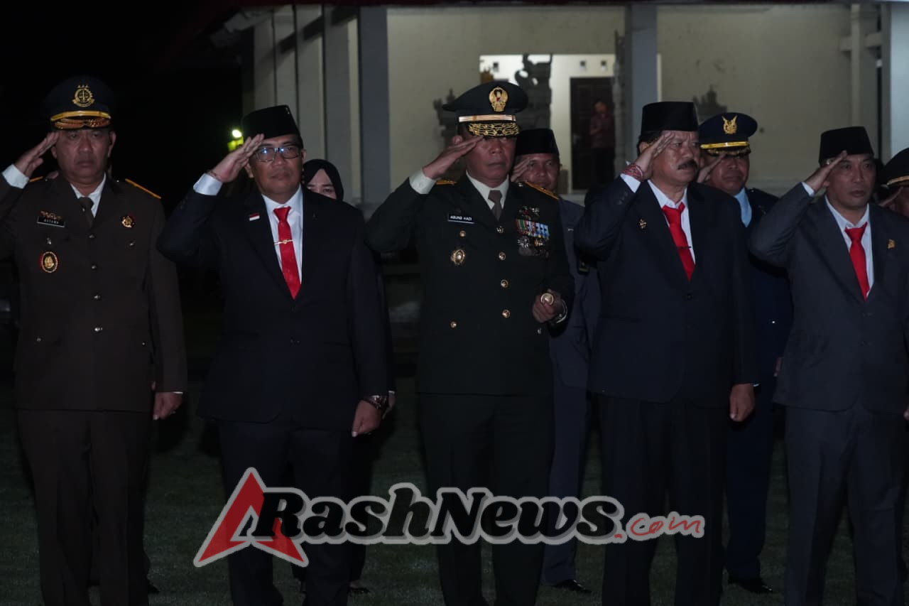 Danrem 163/WSA Hadiri Kegiatan Apel Kehormatan dan Renungan Suci (AKRS) di TMP Pancaka Tirta Tabanan.