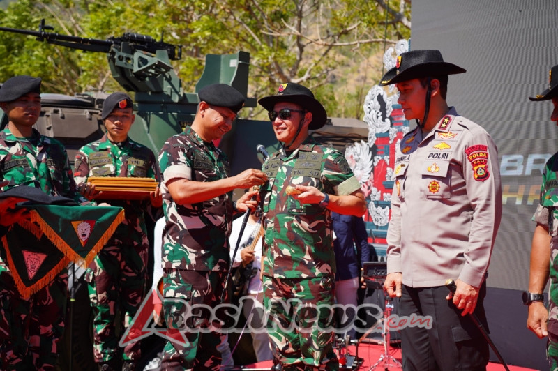 Sinergi TNI, Pemerintah, dan Forkopimda Sukseskan Penutupan Latihan Menembak Ranpur Denkav 4/SP di Buleleng