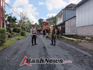 Sinergi TNI dan Masyarakat, Babinsa Kawal Upacara Pitra Yadnya di Banjar Adat Brahmana Bukit