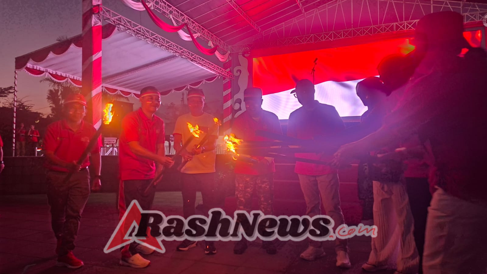 Semarak Pawai Obor HUT RI ke-80, Dandim 1626/Bangli Puji Semangat  dan Persatuan Warga Kabupaten Bangli