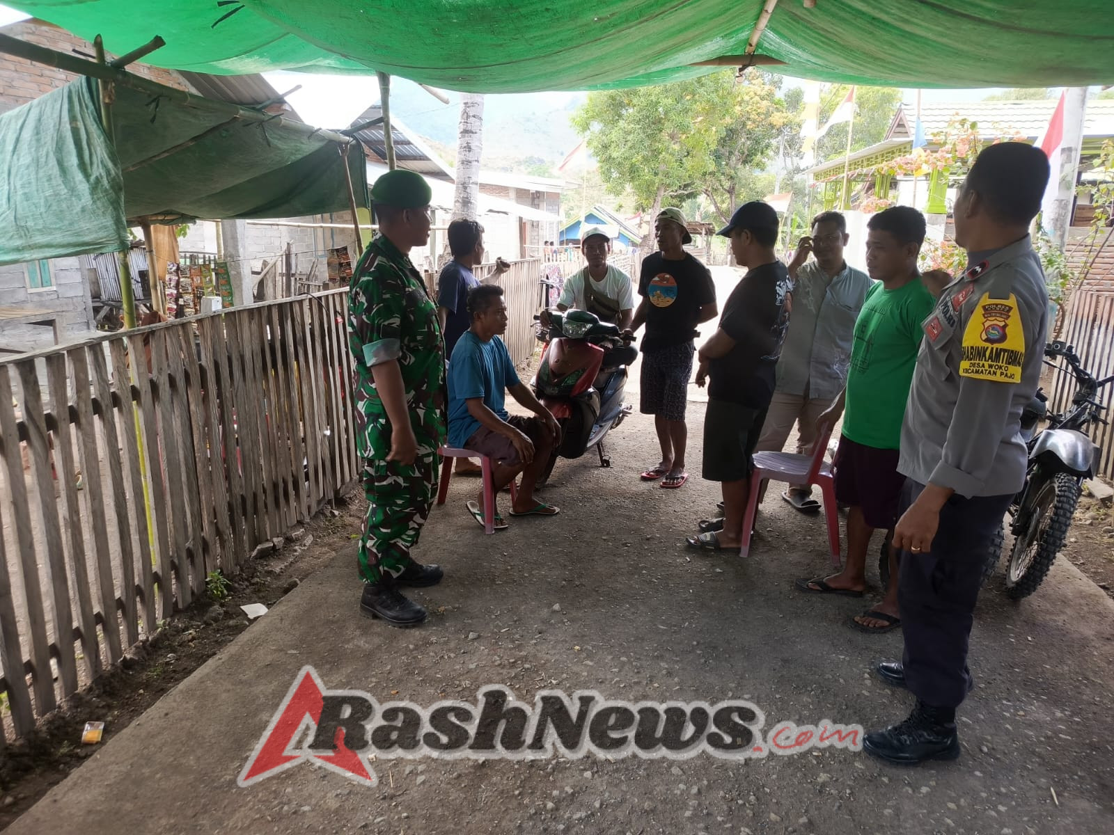 TNI Bersama Rakyat, Babinsa Wujudkan Kemanunggalan di Desa Woko