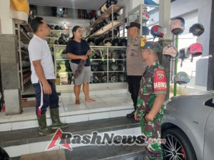 Babinsa dan Bhabinkamtibmas Bebalang Ajak Warga Perkuat Nasionalisme Lewat Kunjungan Door to Door