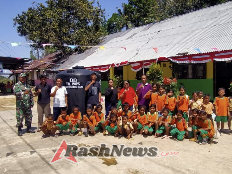 Babinsa Kodim 1613 Sumba Barat Dukung Program Penyaluran Viber Penampungan Air