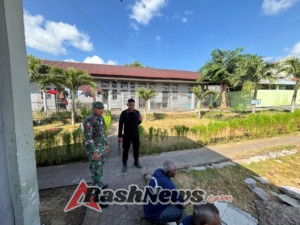 Babinsa Koramil 1624-01/Larantuka Bantu Pengamanan di Rutan Kelas II B Larantuka Jelang HUT RI ke-80.