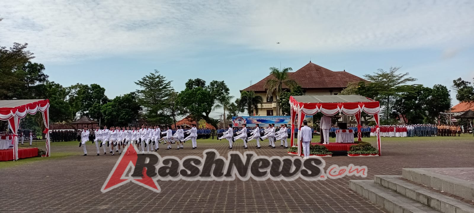 Dandim 1623/Karangasem menghadiri upacara peringatan HUT ke – 80 kemerdekaan Republik Indonesia tahun 2025.
