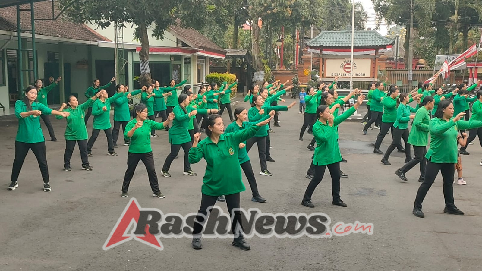 Persit Kodim 1616/Gianyar Gelar Senam Bersama Tingkatkan Kebersamaan dan Kebugaran