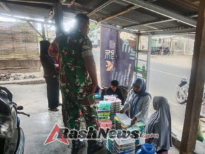 Babinsa Rutin Awasi Situasi dan Bangun Komunikasi Sosial di Kecamatan Ende Utara